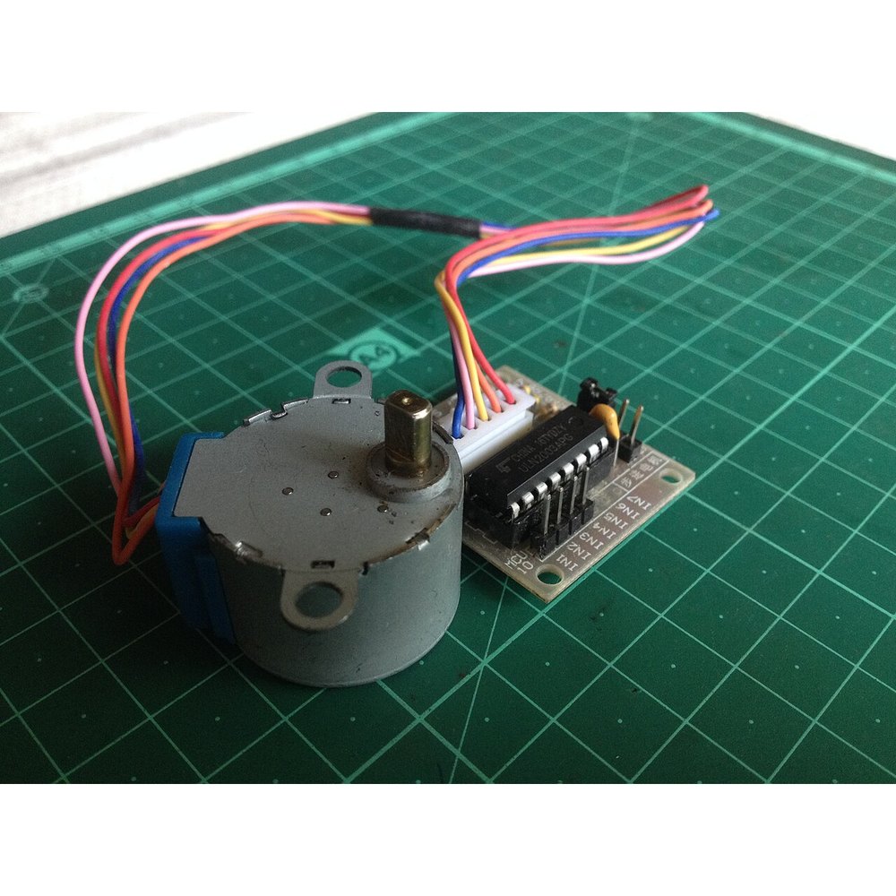 28BYJ-48 Stepper Motor with ULN2003 Driver